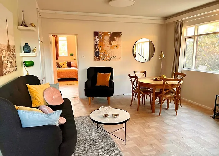 Casa Disa - Apartments A Boutique Guesthouse In Reykjavik City\'S Central Park And Botanical Garden In Laugardalur, Hot-Spring-Valley