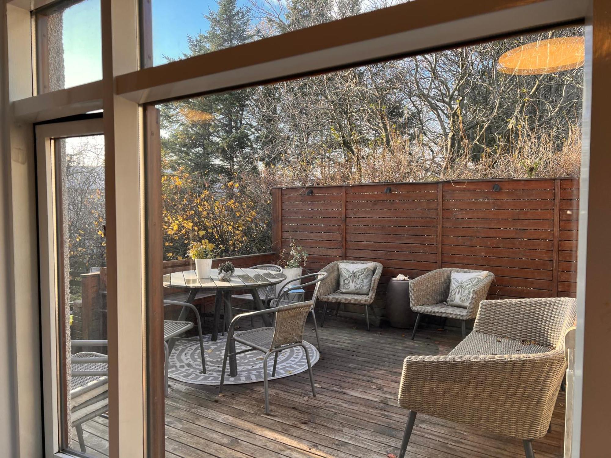 Casa Disa - A Boutique In City's Park And Botanical Garden In Laugardalur, Hot-spring-valley Appartamento *